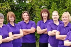 <b>SG Nine Pin Hamburg I</b><br/>
(5. Platz 2017/2018)<br/>
Von links: Nadine Regolin, Birgit Hartmann, Kirsten Ruge, Martina Michael<br/>
Martina Buck, Christiane Gebauer, Nanette Belitz und Kristina Kiehn