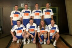 <b>VfL Stade von 1850</b><br/>
(Absteiger 1. Bundesliga Saison 2017/2018)<br/>
Hinten von links: Ralf Schmidt, Bernd Heidtmann, Ralf Boldt und Bert Maashöfer<br/>
Vorne von links: Torsten Walter, Matthias Brandt, Ronald Kagelmann und Dag Maibaum