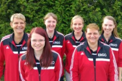 <b>KSC Schwarz-Weiß Berlin</b><br/>
(9. Platz 2017/2018)<br/>
Von links: Sylwa Mai, Chantal Cassube,
Anja Ritter<br/>
Anja Forkel, Ingrid Cassube und Pauline Lötzsch