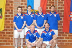 <b>SV Tungendorf</b><br/>
Hinten von links: Jürk Sander, Jakob Sander, Jörg Sievert und Andreas Pellner<br/>
Vorne von links: Dirk Stühmer, Volker Sienknecht und Carsten Sturm (fehlt auf dem Foto)