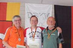 <b>Einzel Herren B</b><br>
2. Karl-Heinz Becker (SKV Salzgitter)<br>
1. Arnd Borchert (KV Wolfsburg)<br>
3. Uwe Trenke (KV Bremerhaven)