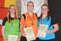 <b>Einzel Damen</b><br>
2. Larissa Dossow (KV Wolfsburg)<br>
1. Katharina Franke (Berliner SKV)<br>
3. Anne Roddeck (KV Landkreis Rostock)