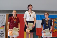<b>Einzel Damen</b><br>
2. Platz Nancy Prievenau (SG Kiel)<br>
1. Platz Jana Behrens (SKV Delmenhorst)<br>
3. Platz Yvonne Hinsemann (VHK Hannover)