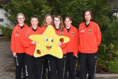 Die weibliche U14 Jugendnationalmannschaft mit Betreuerin Anke Neumann