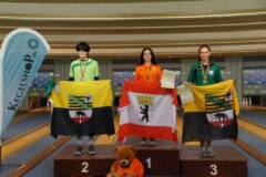 <b>Einzel U14 weiblich</b><br>
2. Platz Charlotte Knels (KV Börde)<br>
1. Platz Anna-Jolie Krokowski (Berliner SKV)<br>
3. Platz Juliana Rötz (KV Altmark-West Salzwedel)