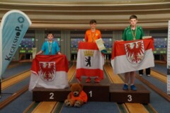 <b>Einzel U14 männlich</b><br>
2. Platz Lennart Stoof (KFV Potsdam-Mittelmark)<br>
1. Platz Michael Walger (Berliner SKV)<br>
3. Platz Jesko Hellmich (KFV Barnim)