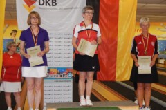 <b>Einzel Damen B</b><br>
2. Platz Kirsten Ruge (SG Bergedorf-Hamburg)<br>
1. Platz Ute Wachtendorf (Bremer KV)<br>
3. Platz Jutta Wunderlich (MTV Aurich von 1862)