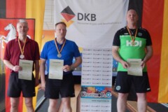 <b>Einzel Herren A</b><br>
2. Platz Jan Haagen (SG Kiel) und<br>
Jens Kohlenberg (KV Bremerhaven)<br>
1. Platz Thorsten Scheidler (Hannover 96)<br>