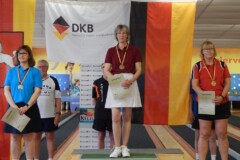 <b>Einzel Damen A</b><br>
2. Platz Claudia Lippka (KV Bremerhaven)<br>
1. Platz Birgit Staffehl (SG Kiel)<br>
3. Platz Andrea Schrobback (VK Spandau)