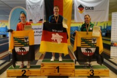 <b>Einzel U18 weiblich</b><br>
2. Platz Emely Hanke (KKV Stendal)<br>
1. Platz Maleen Kraul (JSG Braunschweiger Land)<br>
3. Platz Lena Mertens (KV Altmark-West Salzwedel)