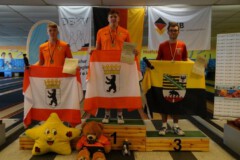 <b>Einzel U18 männlich</b><br>
2. Platz Tobias Scheffler (Berliner SKV)<br>
1. Platz Kristoph Napp (Berliner SKV)<br>
3. Platz Quentin Schild (KKV Stendal)