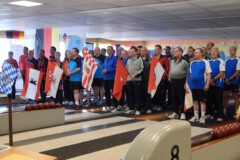 die Mannschaften bei der Eröffnung