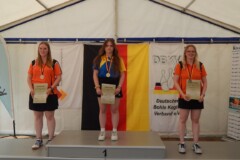 <b>Einzel U23 weiblich</b><br>
2. Platz Sharon Gerkhardt (Berliner SKV)<br>
1. Platz Lucy Lindner (SKV Seenplatte/Vorpommern)<br>
3. Platz Millane Neuland (Berliner SKV)