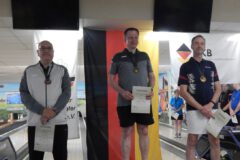 <b>Einzel Herren B</b><br>
2. Platz Robert Neumann (Vereinigung Hannoverscher Kegler von 2000)<br>
1. Platz Carsten Bryde (SG Hamburg)<br>
3. Platz Carsten Blume (Vereinigung Hannoverscher Kegler von 2000)