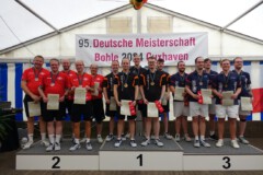 <b>Verein Herren</b><br>
2. Platz Cuxhavener Sportkegler-Vereinigung<br>
1. Platz Berliner SKV<br>
3. Platz Vereinigung Hannoverscher Kegler von 2000