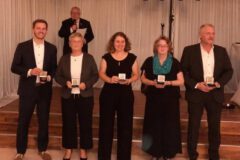 erhielten für den 1. Einsatz in der Nationalmannschaft die bronzene Plakette "Nationalspieler(in)" (v.l.n.r.:)<br>
Sebastian Krause (Fehrbellin), Ilona Müsch (Neubrandenburg), Claudia Laß (Husum), Andre Lehnert (Uelzen), Jörg Ulrich (Berlin)