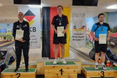 <b>Einzel Herren</b><br>
2. Platz André Laukmann (SK Heiligenhaus)<br>
1. Platz Kai Hahnefeld (Vereinigung Hannoverscher Kegler von 2000)<br>
3. Platz Christian Rosga (KFV Potsdam-Mittelmark)